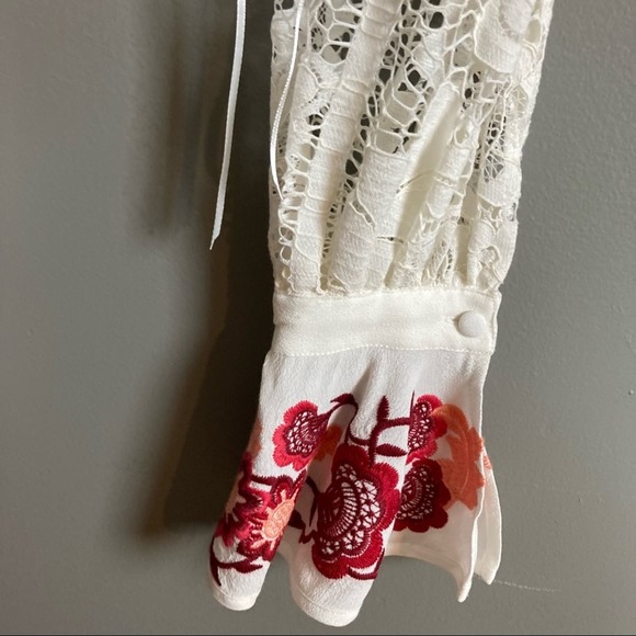 For Love and Lemons top Extra Small sleeves Cecelia Crop embroidered lace - Picture 5 of 10